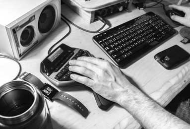 开云注册-杨瀚森出镜！开拓者队训练日常：来数数一共有几个扣篮？