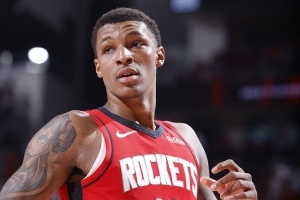 开云平台-训练师：贾巴里把训练当成了他的生活 他身材与KD相似但风格不同