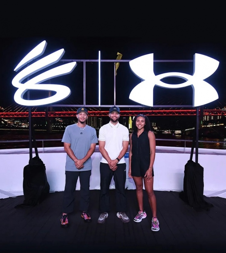 kaiyun-库里社媒晒出一大波中国行图片&amp;视频：这里的能量不可思议