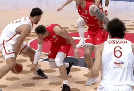 kaiyun官网-申京背转身+连续两次送出妙传，助攻奥斯马尼抛投得分