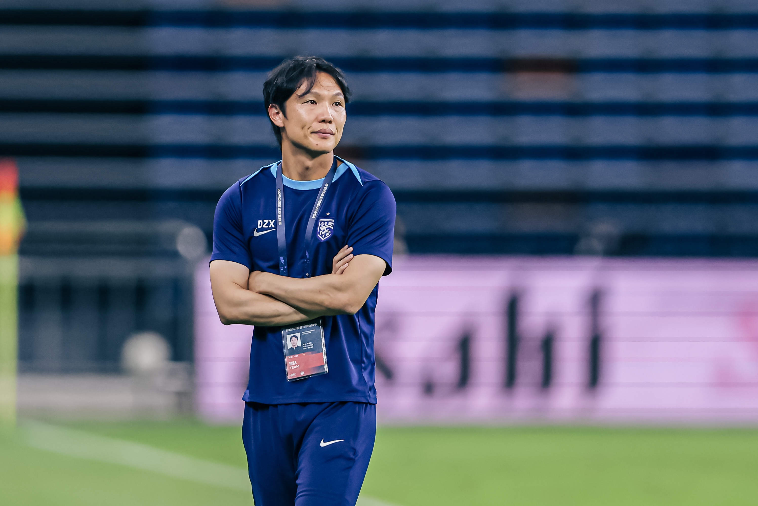 媒体人：邓卓翔遭遇教练生涯的新手墙，俱乐部应给予他更多耐心